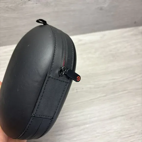 Beats STUDIO Pro Travel Case, Beats Dr. Dre STUDIO Pro Headphones Hard Case Only - Picture 5 of 5